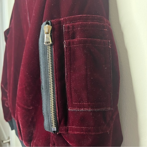NWOT SANDRO Paris Ventura Cranberry Red Velvet Bomber Jacket - Picture 9 of 14